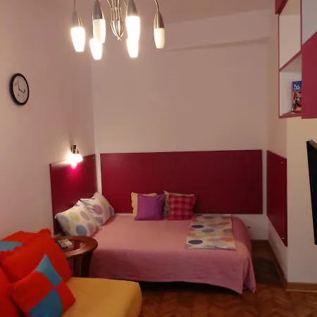 Slavija Square Apartamento *